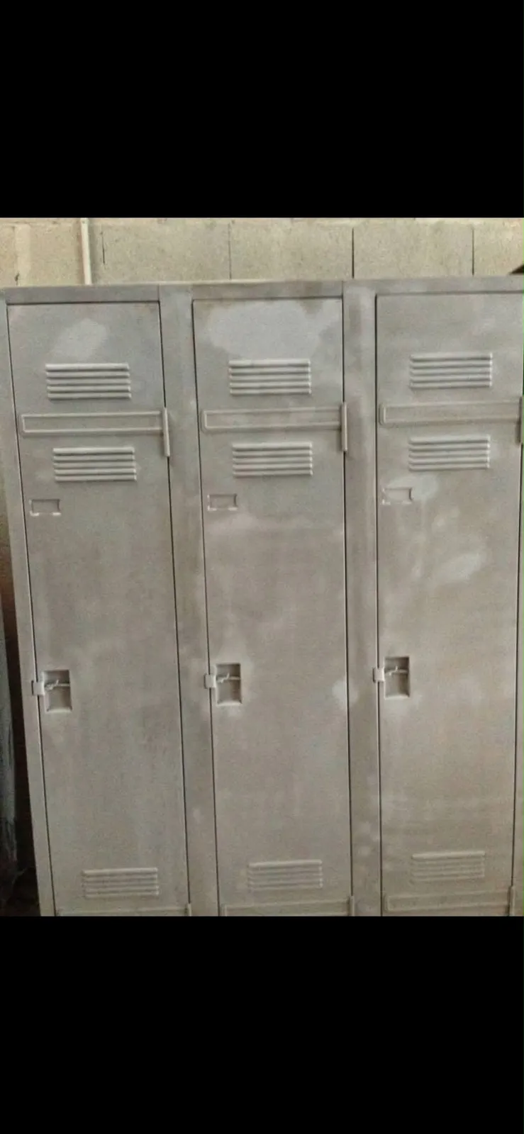 Casiers métalliques décapés par sablage